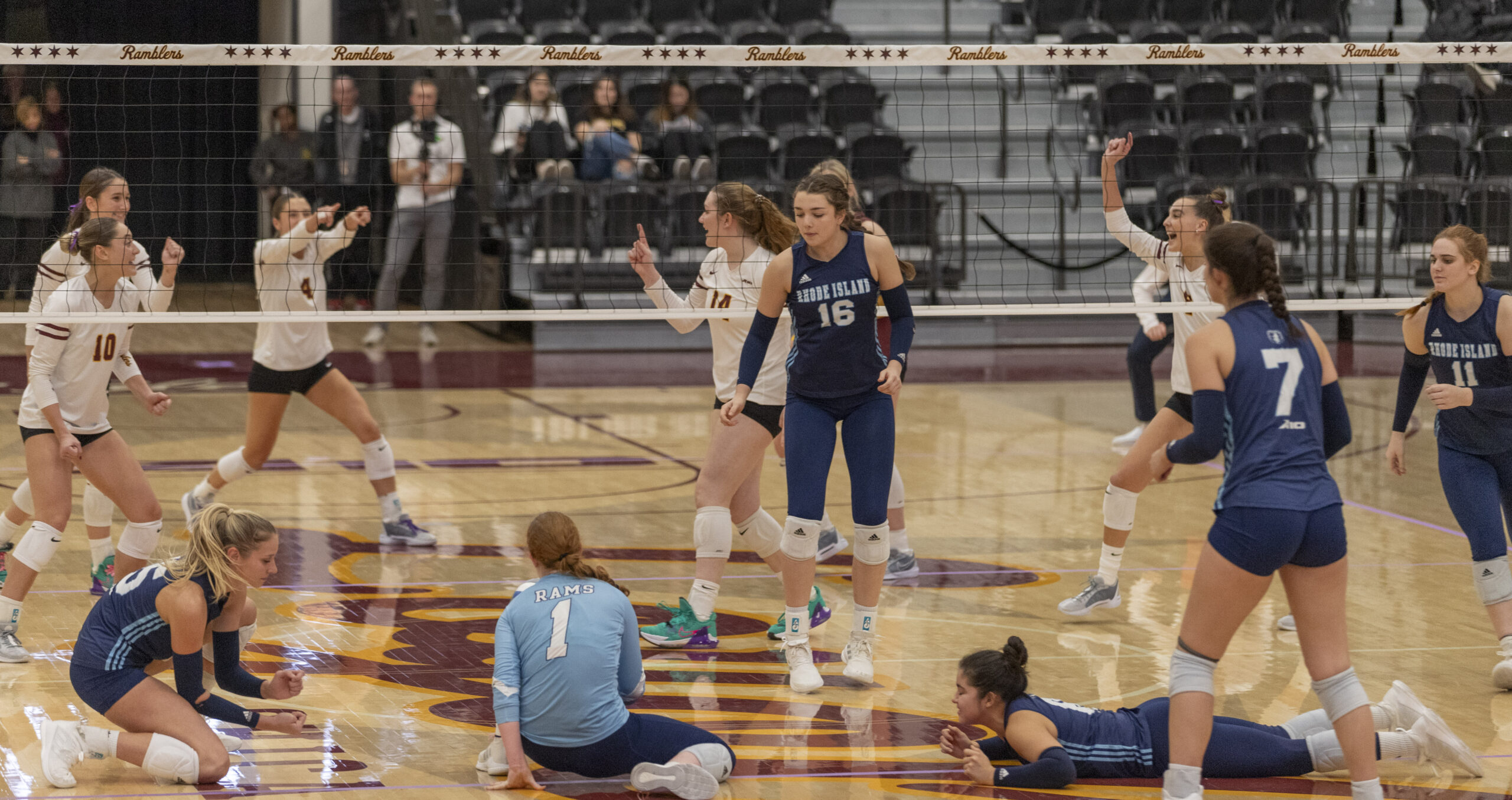 Loyola Women s Volleyball Sets Win Record with Sweep Against Rhode