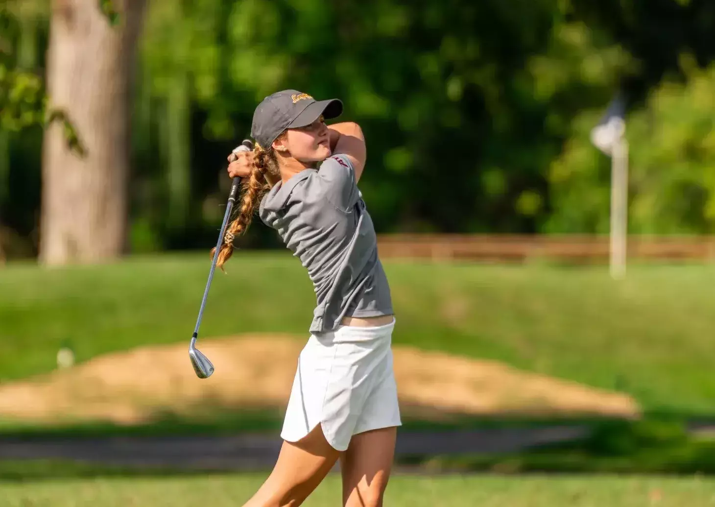 First-year Teagan Connors tees off at the Rio Verde Invitational. (Courtesy of Loyola Athletics)