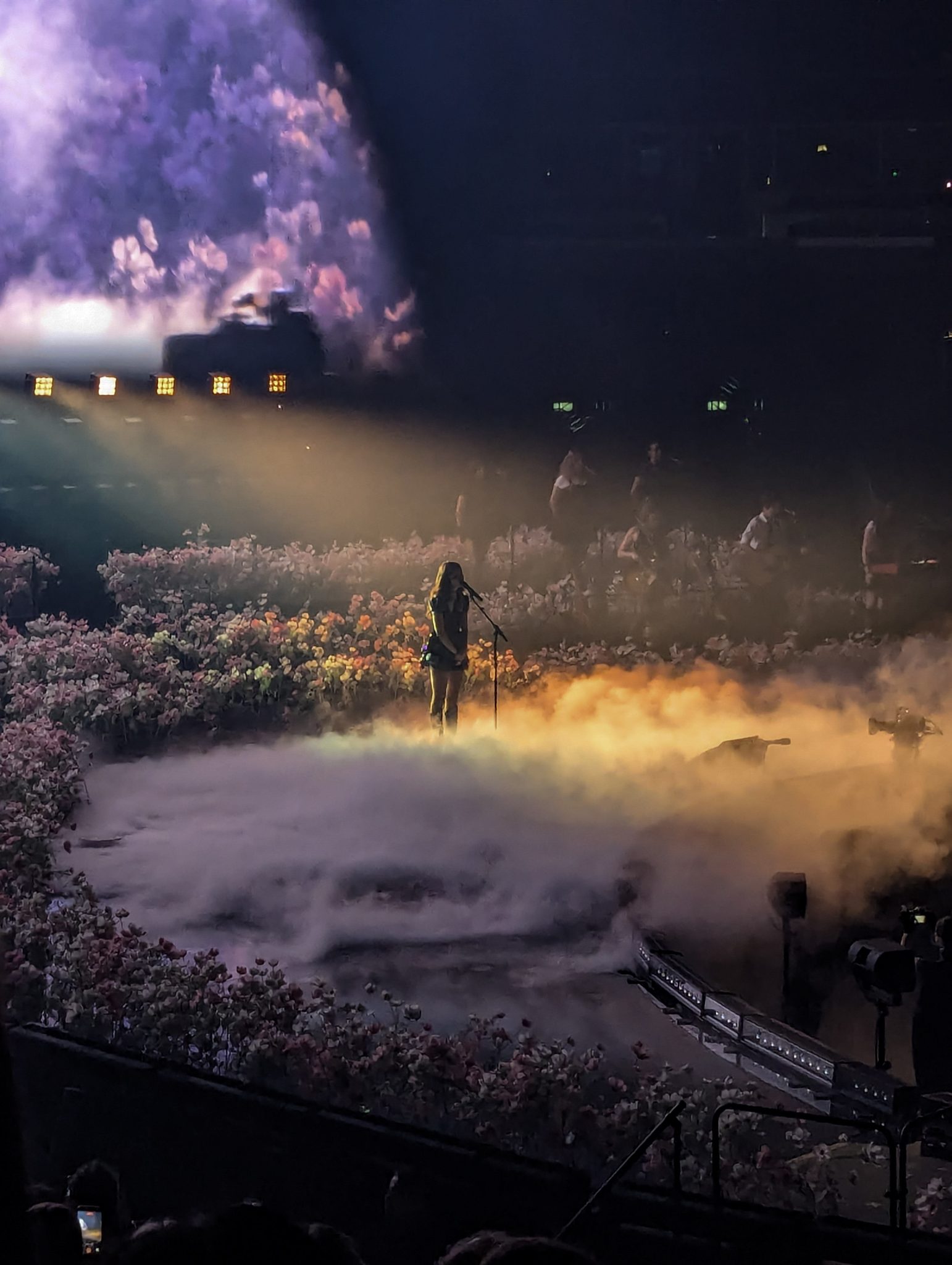 Olivia Rodrigo ‘Unravels’ the United Center | The Loyola Phoenix
