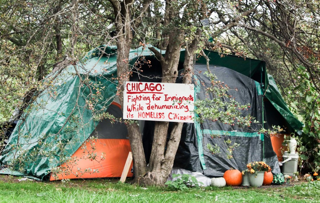 La oficial de sinhogarismo de Chicago, Sendy Soto, formula el sinhogarismo como un problema de asequibilidad y suministro de vivienda. (Aidan McNulty | The Phoenix)