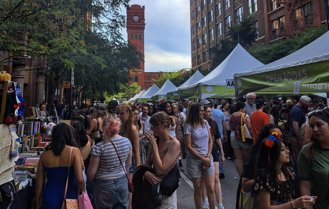 In its 41st year, the Printer's Row Lit Fest took over South Dearborn Street Sept. 12-13. (Andrew Quinn | The Loyola Phoenix)