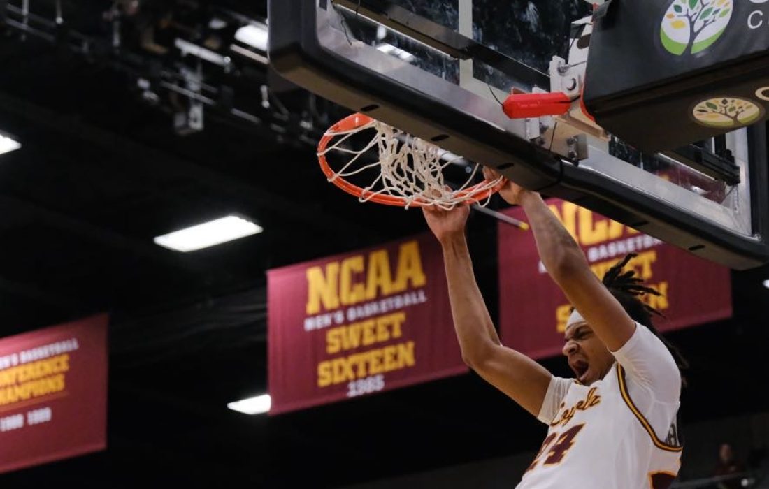 Rubin fell one rebound short of a double-double — 15 points and nine rebounds — and capped a tough defensive performance by the Ramblers (Caroline Clifford | The Phoenix).