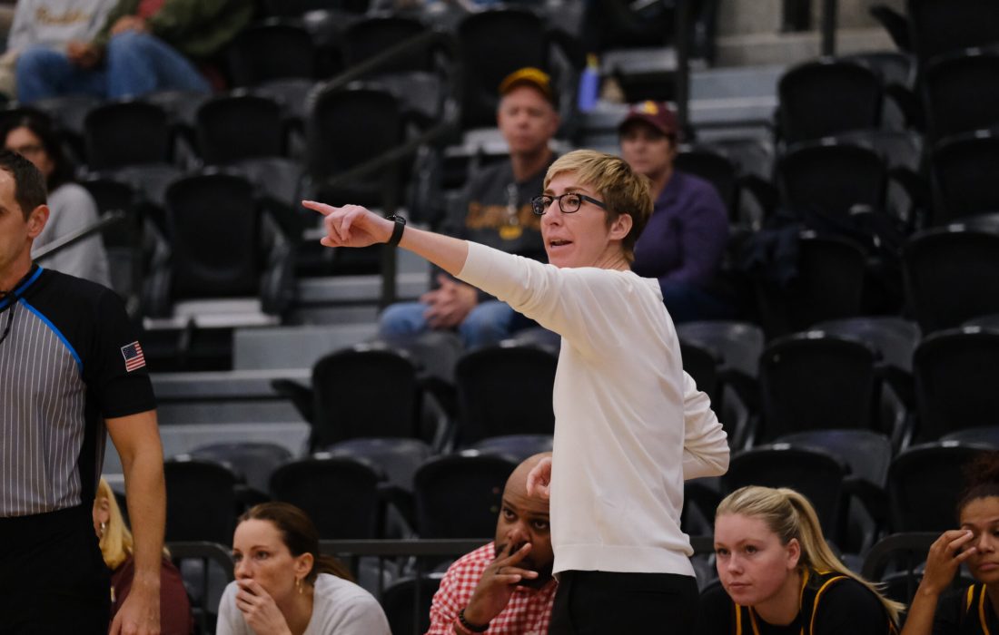 Currently ranked 13th, Loyola women's basketball prepares to compete in the conference tournament. (Caroline Clifford | The Phoenix)