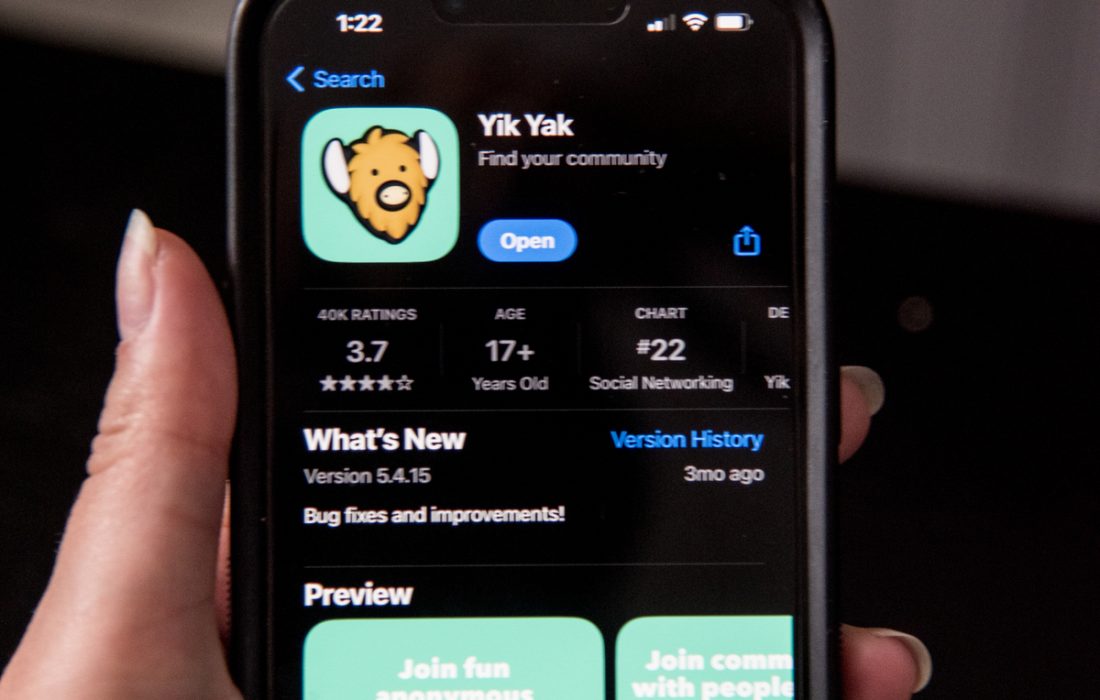 Yik Yak provides a sense of community for any student to be able to relate to amusing aspects of life at Loyola. (Daphne Kraushaar | The Phoenix)