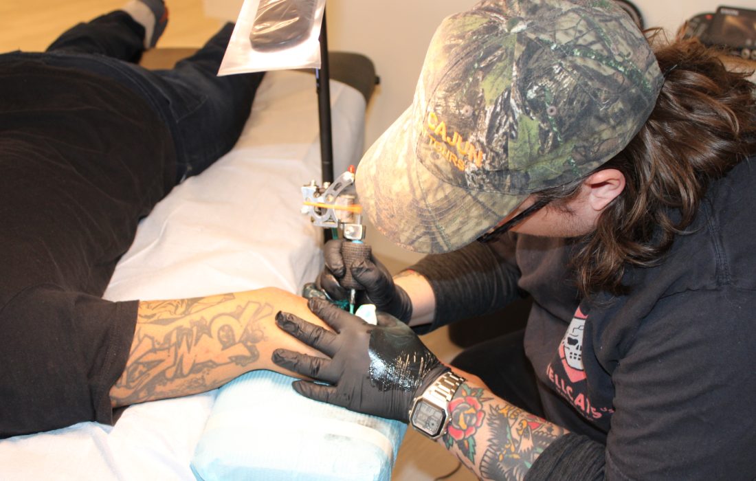 There are a handful of tattoo shops in the Rogers Park area. (Julia Pentasuglio | The Phoenix)