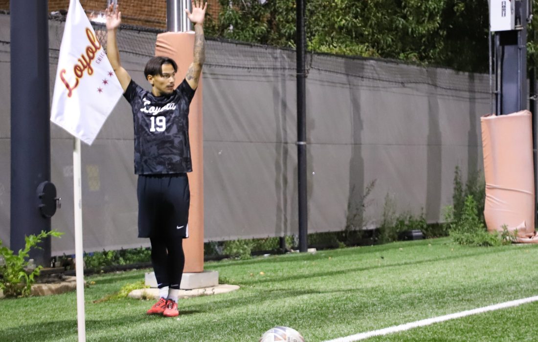 Second-year midfielder and defender Benji Chavarria takes a corner kick for the Ramblers. (Molly Hanley | The Phoenix)
