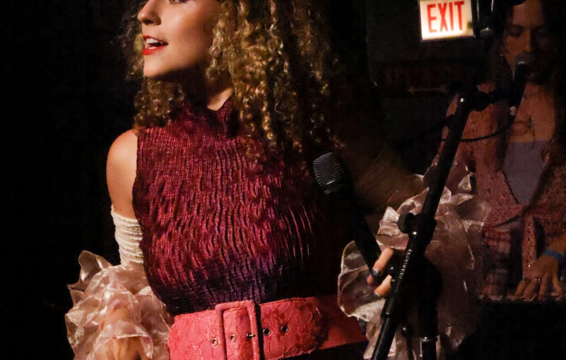 The indie artist kicked off her "Migration Tour" in Chicago Sept. 20. (Norman Tiedemann | The Phoenix)