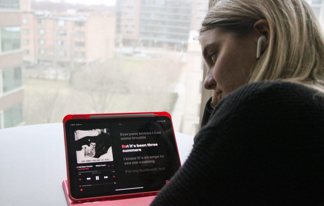 For two decades, the unconventional artist has set herself apart from other mainstream pop acts. (Tiziana Mongu | The Phoenix)