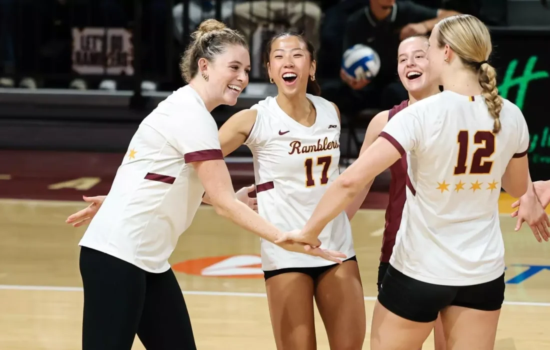 The team excelled offensively in the three sets. (Courtesy of Loyola Athletics)