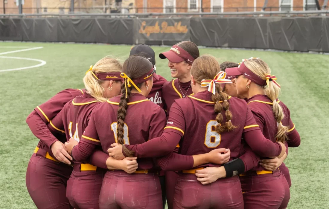 Loyola huddles after a win over Dayton. (Courtesy of Loyola Athletics)